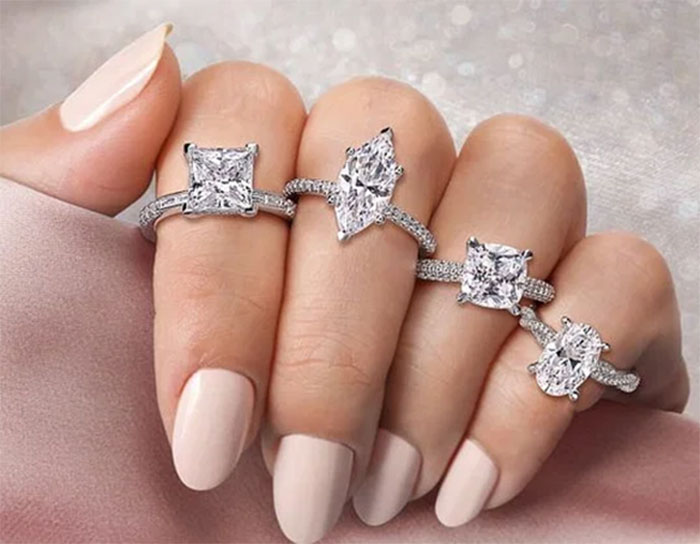 What the Shape of Your Diamond Ring Says About You